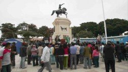 Pánico por sismo: pobladores de Ica y Moquegua tomaron plazas de armas y parques