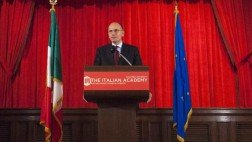 Italia: ministros del partido de Berlusconi renunciaron al gobierno
