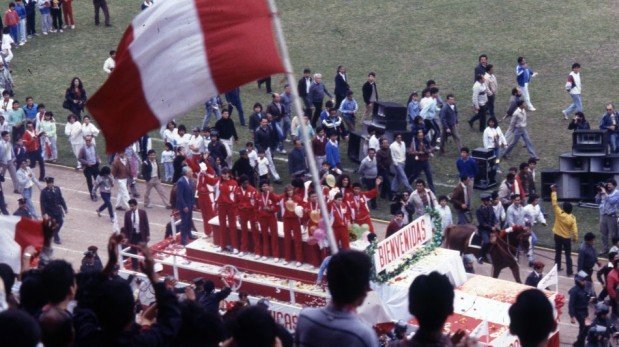 Un día como hoy hace 25 años la selección peruana de vóley logró la medalla de plata en Seúl 88 [FOTOS]
