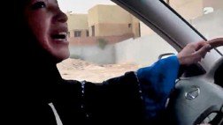 Arabia Saudita: Mujeres desafían la norma que les prohíbe conducir