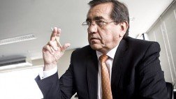 “Otárola se arriesga a una acusación constitucional”, sostuvo Del Castillo