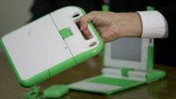 Ica: escolares roban doce laptops de colegio Fermín Tangüis