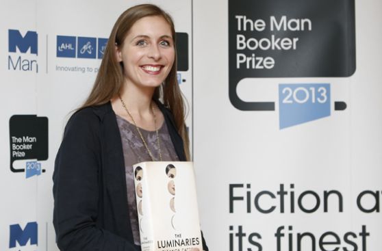 La escritora Eleanor Catton ganó a sus 28 años el Man Booker Prize