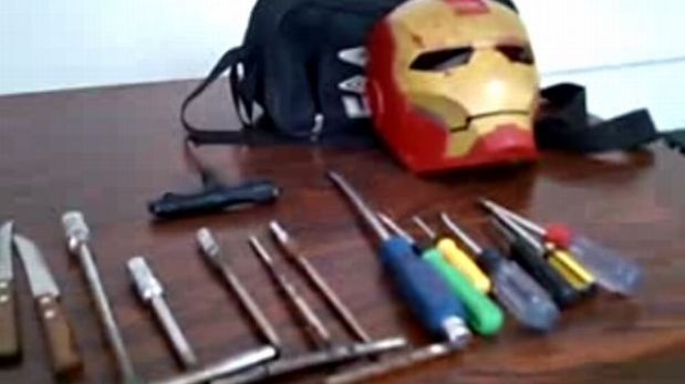 Delincuente usaba máscara de Iron Man para robar autopartes