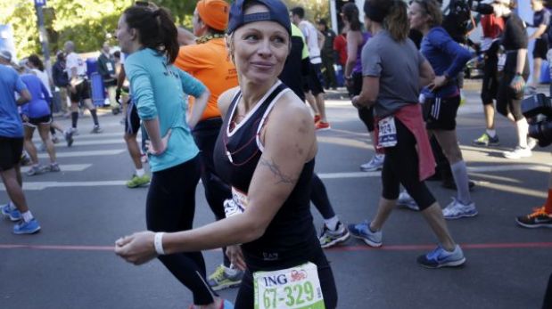 Pamela Anderson corrió maratón de Nueva York para ayudar a Haití 