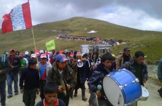 Cajamarca: manifestantes marcharon hacia las lagunas del proyecto Conga