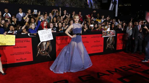 Jennifer Lawrence sorprendió con un vestido con transparencias en avant premiere [FOTOS]