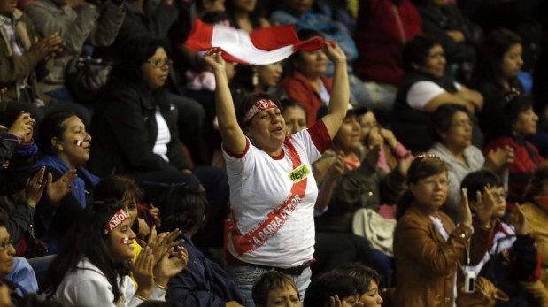 La selección peruana de vóley volvió a vestir de fiesta el Gran Chimú de Trujillo [FOTOS]
