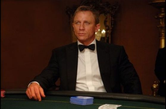 James Bond es un alcohólico con riesgo de impotencia, según estudio