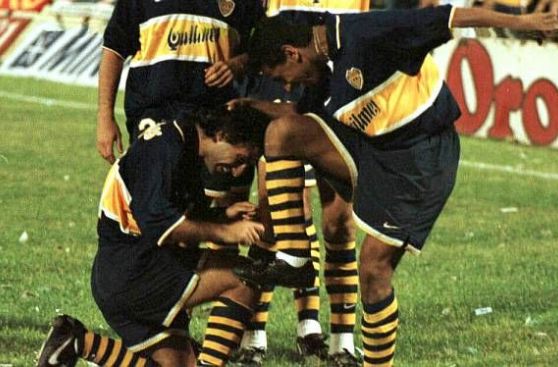 El día en que Diego Latorre le lustró los chimpunes a Ñol Solano