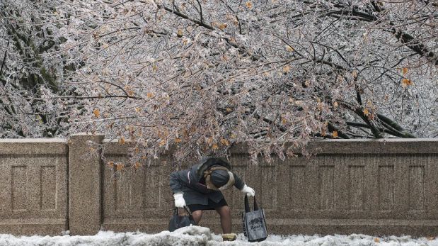 Bajas temperaturas congelan a Toronto e interrumpen el suministro eléctrico [FOTOS]