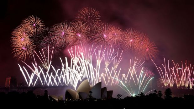 Australia celebró la llegada del Año Nuevo 2014 con este espectáculo de luces y fuegos artificiales [FOTOS]