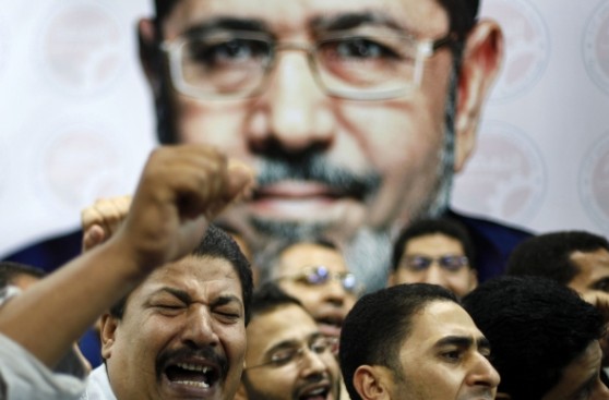Egipto: aplazan juicio contra Mohamed Mursi por mal tiempo