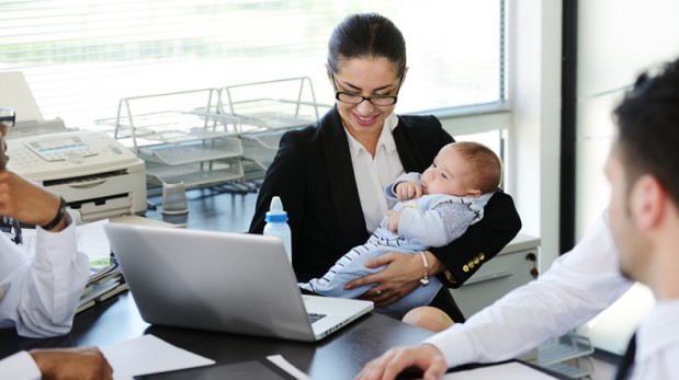¿Cómo regresar al trabajo después de tener un hijo?