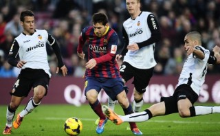 Barcelona cayó 3-2 ante Valencia y podría perder el liderato