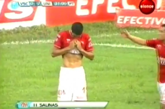 Jugador argentino lloró por marcarle un gol a su ex equipo