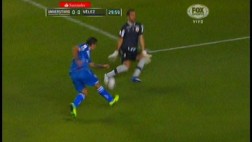 Carvallo fue la figura y tuvo atajadas como este mano a mano