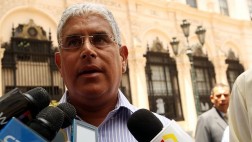 Óscar López Meneses niega haber pedido protección para su casa