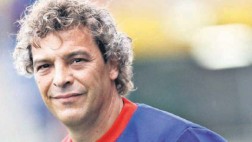 Técnico italiano llega hoy a Lima para reunirse con la FPF
