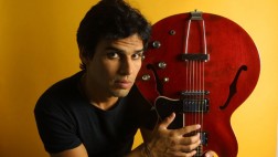 ENCUESTA: ¿Cuál es tu canción favorita de Pedro Suárez Vértiz?
