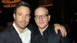 Matt Damon y Ben Affleck sortean cita doble en divertido video