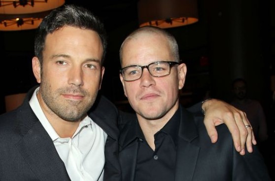 Matt Damon y Ben Affleck sortean cita doble en divertido video