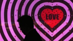 No le dio regalo por San Valentín y es atacado por su novia
