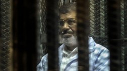 Mohamed Mursi enfrenta cargos por espionaje y conspiración