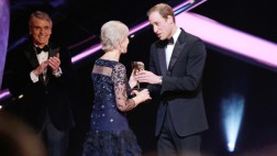 El príncipe William bromeó con Helen Mirren y la llamó "abuela"
