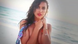 La novia de Cristiano hace 'topless' para Sports Illustrated