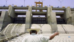 Desalojan a 300 invasores de terrenos del proyecto Chinecas