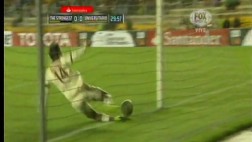 ¿Fue gol? Duarte sacó esta pelota para evitar tanto boliviano