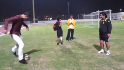 Van Persie recordó cuando hizo estas ‘pataditas’ con Maradona