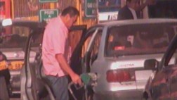 Policías roban gasolina en la misma cochera de la Dircote