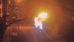 La violenta explosión del auto de un vecino de Ate
