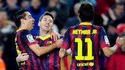 Barcelona ganó 4-1 al Almería y está a un punto de Real Madrid