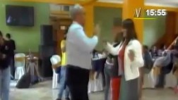 Burga y su curioso baile en inauguración de Villa Deportiva
