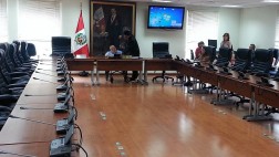 Solo cinco congresistas presentes en sesión sobre Qali Warma
