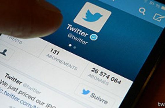 Twitter pide cambiar miles de contraseñas... por error