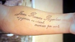 Un jugador de Lanús se hizo un tatuaje en honor a Riquelme