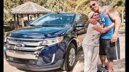 'La Roca' le regaló una Ford Edge a su ama de llaves