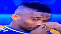 Eto'o y un extraño ritual antes del partido ante Tottenham
