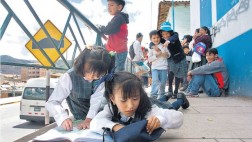 Alumnos de 2.733 colegios no iniciaron ayer el año escolar