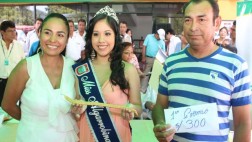 La vaina de algarrobo más grande fue premiada en Piura