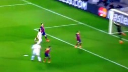 Víctor Valdés y su espectacular atajada ante remate de Dzeko