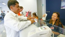 Más de 2,5 millones reciben sueldos con cuenta en bancos