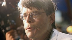 Stephen King vuelve a sembrar terror con novela "Mr Mercedes"
