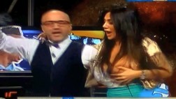 Conductora italiana festejó gol y dejó ver más de la cuenta