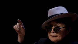 Yoko Ono: "La muerte de John Lennon me hizo cambiar"