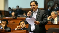 Luis Iberico: Ollanta Humala le está echando más leña al fuego
